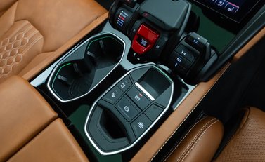 Lamborghini Urus S 26