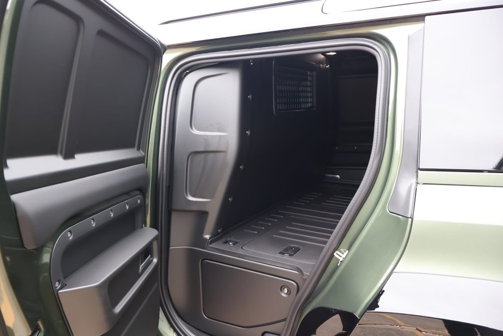 Land Rover Defender 110 BRAND NEW HARD TOP X-DYNAMIC 250 S STYLED AT SEEKER 26