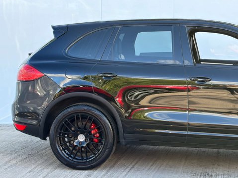Porsche Cayenne 4.1 Cayenne V8 D S Tiptronic S Auto 4WD 5dr 13