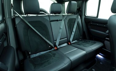 Land Rover Defender 110 V8 12