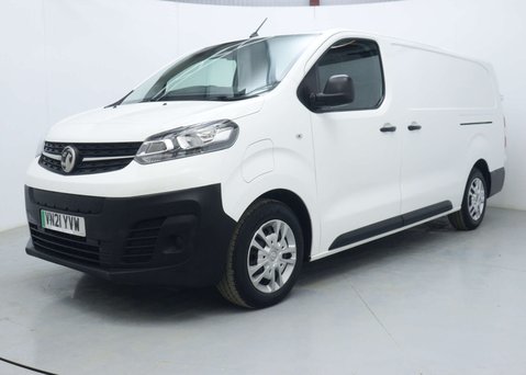 Vauxhall Vivaro 3100 75kWh Dynamic Panel Van 5dr Electric Auto L2 H1 (136 ps) 8