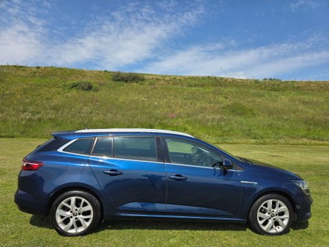 Renault Megane 1.2 TCe Iconic Sport Tourer Euro 6 (s/s) 5dr 12