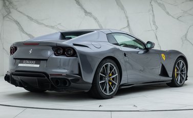 Ferrari 812 GTS 8