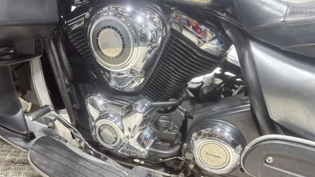 Kawasaki Vulcan 1700 VOYAGER 2010 40K NEW MOT SERVICED LARGE TOURER CRUISER BIKE 48