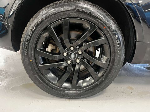 Land Rover Discovery 3.0 Discovery Landmark SD6 Auto 4WD 5dr 36