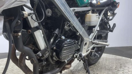 Honda VFR NC21 1986 45K GOOD RUNNING PROJECT BIKE CLASSIC 400CC 24