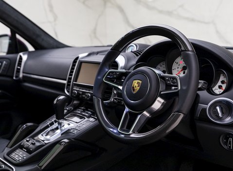 Porsche Cayenne Turbo S 9