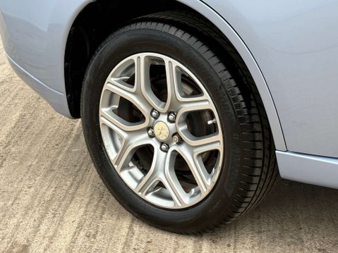 Mitsubishi Outlander 2.0 Outlander GX 4h PHEV Auto 4WD 5dr 13