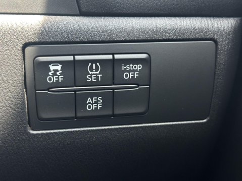 Mazda 3 2.0 SKYACTIV-G Sport Nav Auto Euro 5 (s/s) 5dr 31