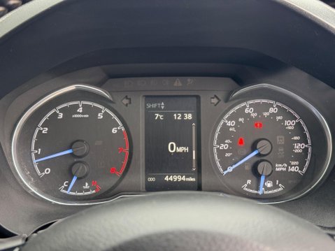 Toyota Yaris 1.5 VVT-i Icon Tech Euro 6 5dr 33