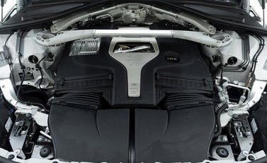 Aston Martin DBX 707 31