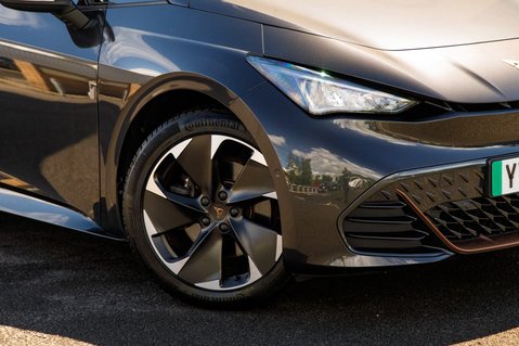 Cupra Born V2 12