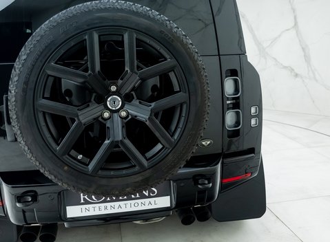Land Rover Defender 90 V8 P525 Urban 26