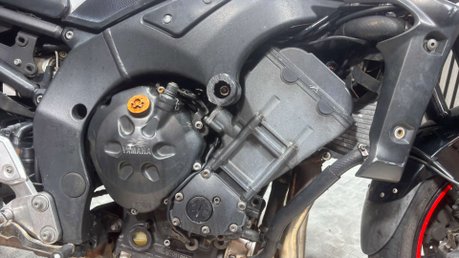 Yamaha FZ1 FAZER 1000 2010 37K GOOD RUNNING NAKED 1000CC PROJECT BIKE 24