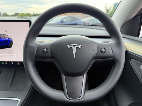 Tesla Model Y (Dual Motor) Long Range SUV 5dr Electric Auto 4WDE (384 bhp) 33