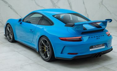 Porsche 911 GT3 (991.2) 12