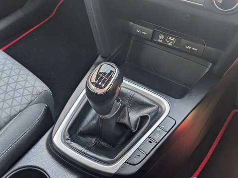Kia Ceed CRDI 2 ISG 24