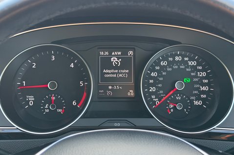 Volkswagen Passat GT TDI BMT 4MOTION DSG - RARE 4X4 -LEATHER -ULEZ COMPLIANT  33