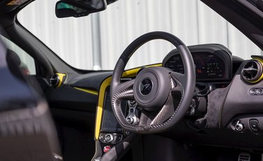 McLaren 720S Peformance 13