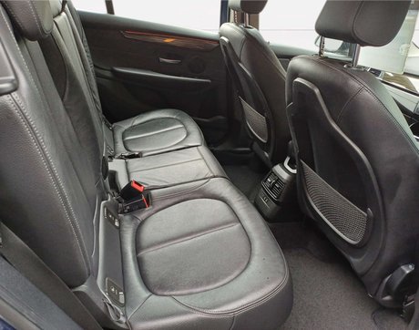 BMW 2 Series 1.5 218i Luxury Auto 5dr 17