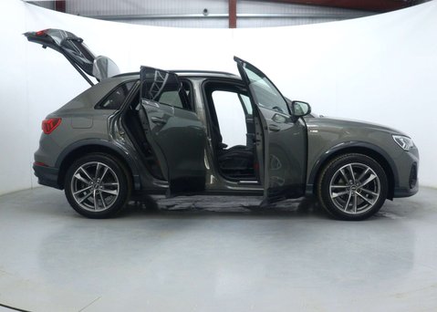 Audi Q3 1.5 TFSI CoD 35 Black Edition SUV 5dr Petrol S Tronic Euro 6 (s/s) (150 ps) 60