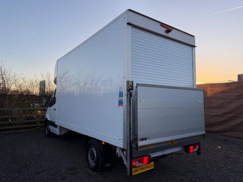 Mercedes-Benz Sprinter 2.0 315 CDI Progressive RWD L3 Euro 6 (s/s) 2dr 8