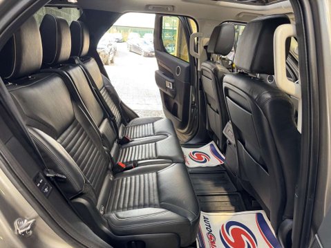 Land Rover Discovery 3.0 Discovery HSE TD6 Auto 4WD 5dr 6