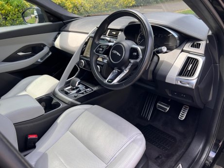 Jaguar E-Pace 2.0 D204 MHEV R-Dynamic Black Auto AWD Euro 6 (s/s) 5dr 13