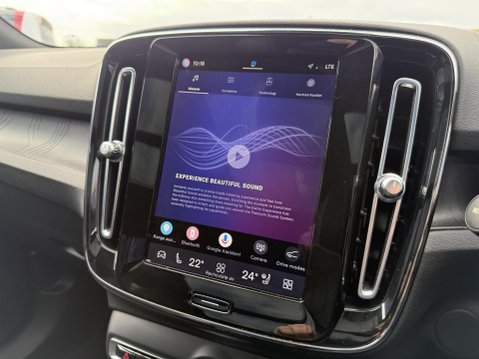 Volvo XC40 Recharge 69kWh Ultimate SUV 5dr Electric Auto (231 ps) 44