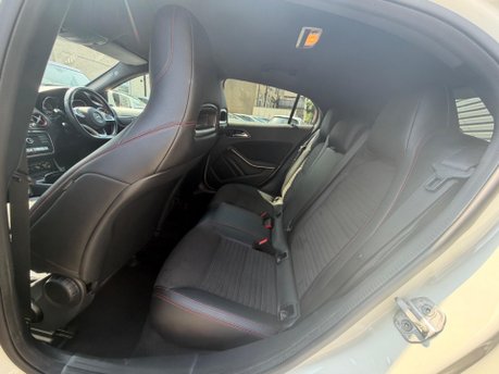 Mercedes-Benz GLA GLA 250 4MATIC AMG LINE 11