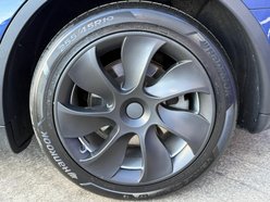 Tesla Model Y SUV 5dr Electric Auto RWD (346 ps) 16