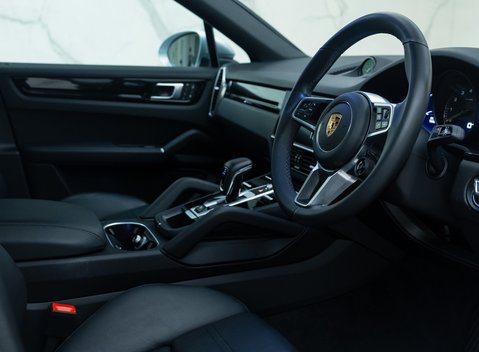 Porsche Cayenne E-Hybrid Coupe 13