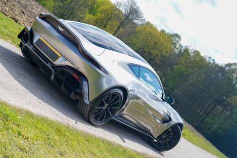 Aston Martin Vantage V8 19