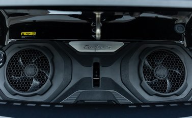 Porsche 911 Turbo S (992) 43