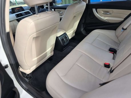 BMW 3 Series 2.0 320i SE Saloon 4dr Petrol Auto Euro 6 (s/s) (184 ps) 33