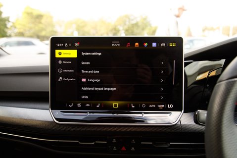 Volkswagen Golf BLACK EDITION TSI 27