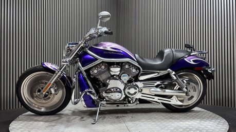 Harley-Davidson V-Rod 1130 2006 24K LONG MOT STUNNING CRUISER CUSTOM BIKE 23