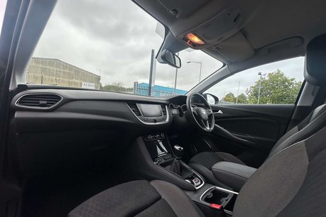 Vauxhall Grandland X 1.2 Turbo GPF Sport Nav SUV 5dr Petrol Manual Euro 6 (s/s) (130 ps) 18