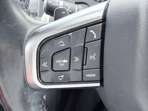 Land Rover Discovery Sport 2.0 TD4 HSE AUTOMATIC 26