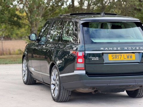 Land Rover Range Rover 4.4 Range Rover Vogue SDV8 Auto 4WD 5dr 11