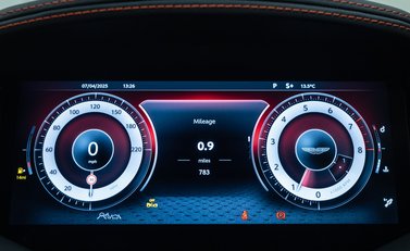 Aston Martin DB12 V8 18