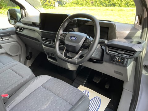 Ford Transit Custom 2.0 320 EcoBlue Limited Crew Van Auto L1 H1 Euro 6 (s/s) 5dr 12