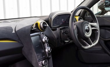 McLaren 720S Peformance 17