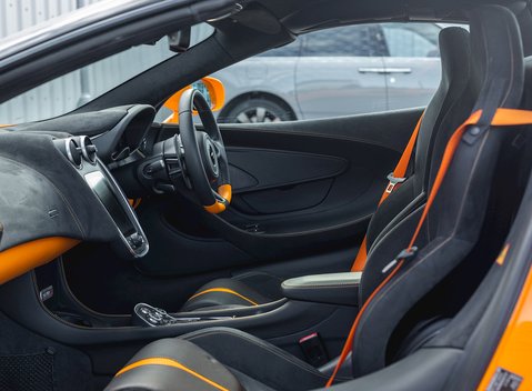 McLaren 570S Spider 14