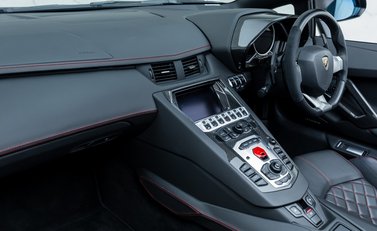 Lamborghini Aventador LP 720-4 50th Anniversary Roadster 21