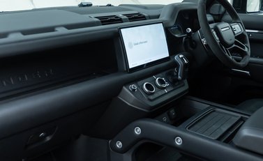 Land Rover Defender 110 V8 P525 20