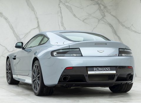 Aston Martin V12 Vantage S 3