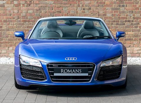 Audi R8 V10 Spyder 4
