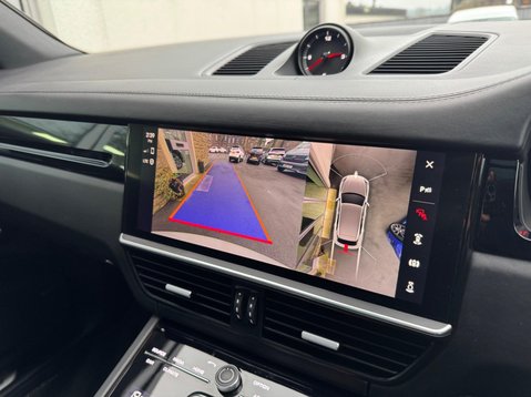 Porsche Cayenne V6 PLATINUM EDITION 50