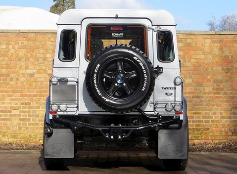 Land Rover Defender 90 XS 7